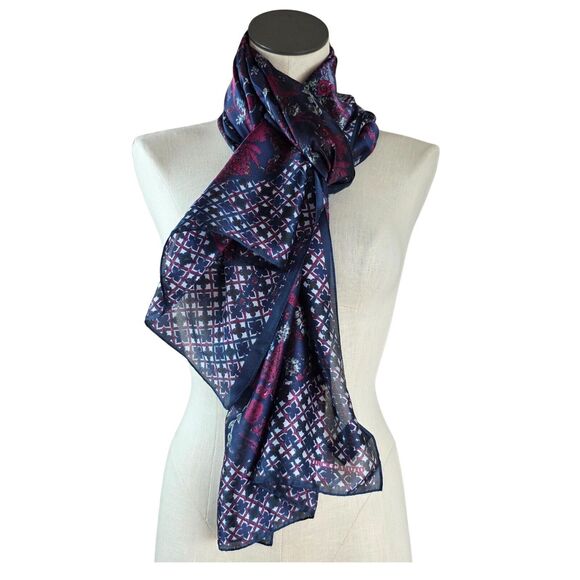 Vince Camuto Rectangular Signed Scarf 74 X 18 Floral Blue Pink White Boho Soft - Picture 2 of 4